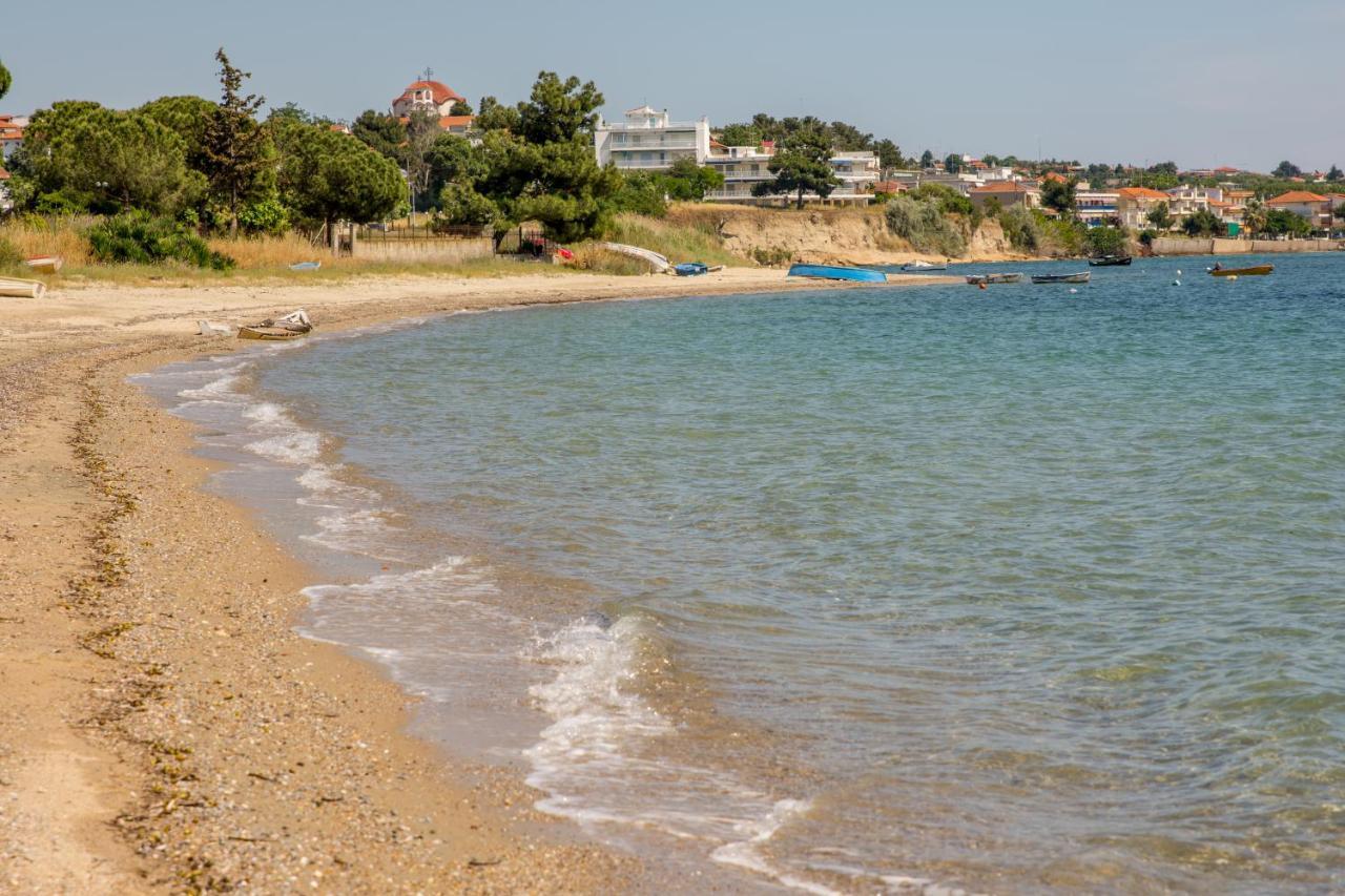 Chalkidiki Beachfront Apartment Néa Irákleia Eksteriør billede